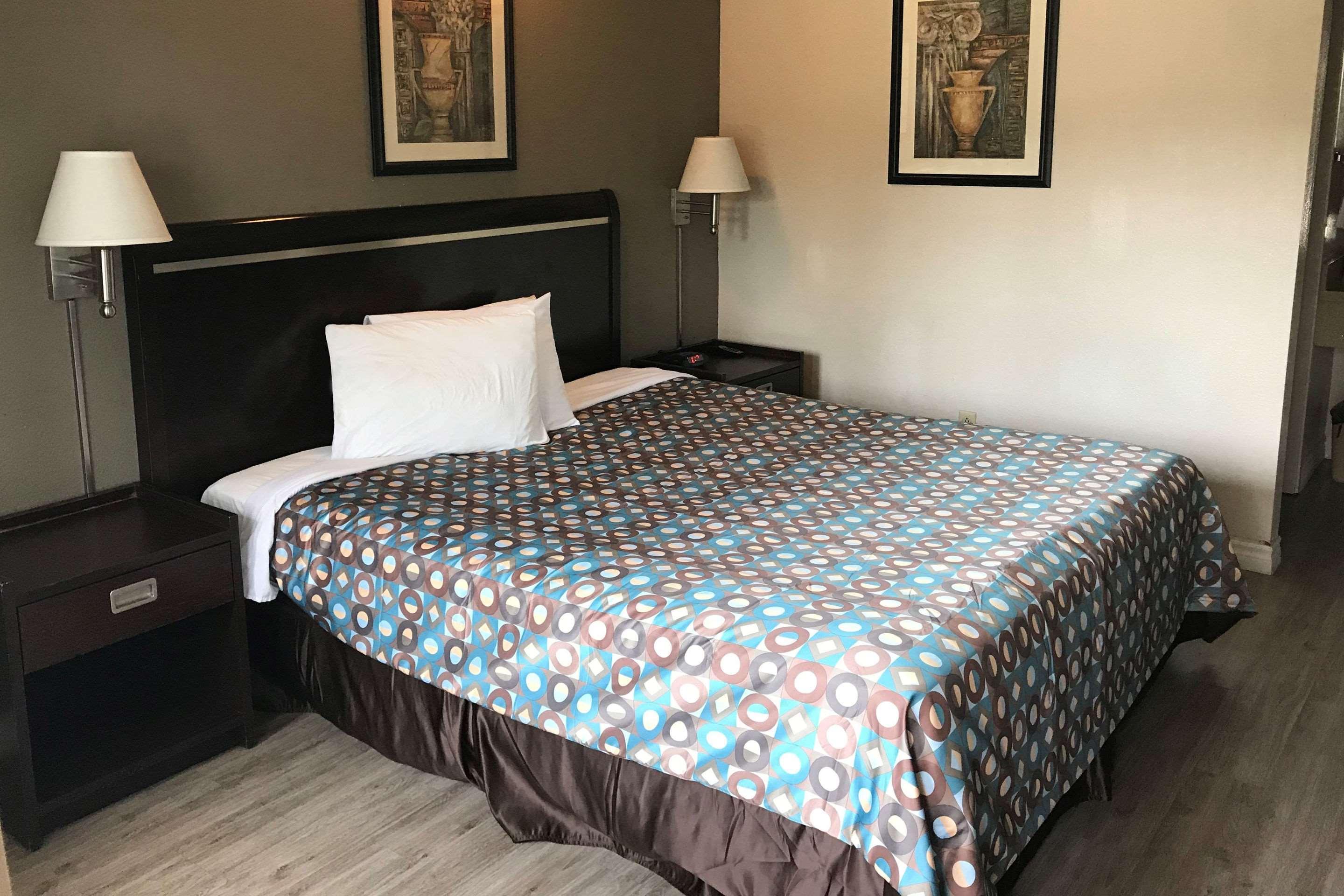 Rodeway Inn Ontario Mills Mall Guasti Exteriör bild