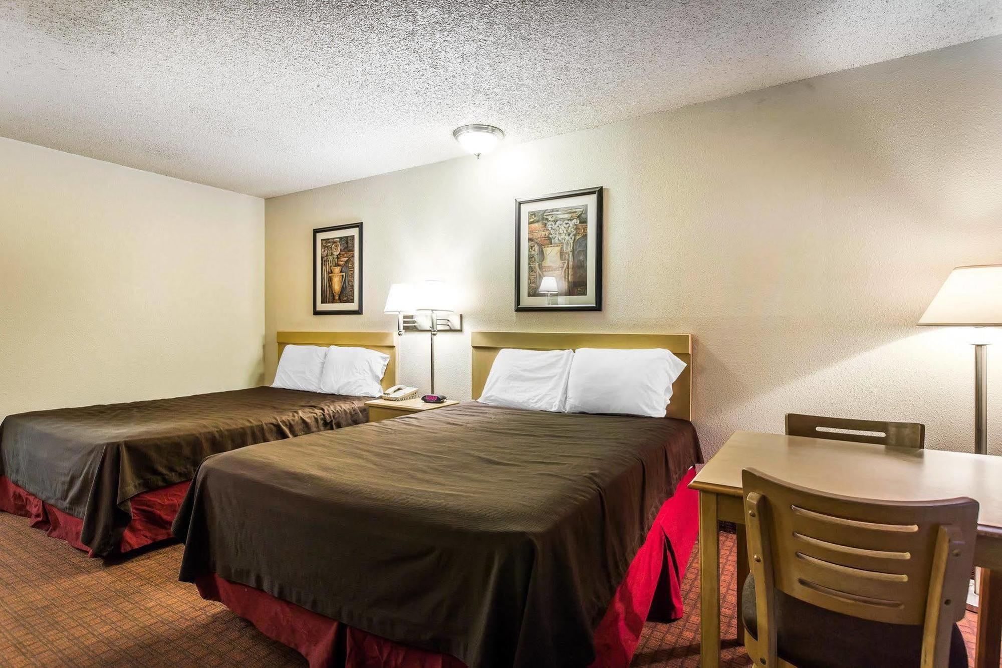 Rodeway Inn Ontario Mills Mall Guasti Exteriör bild